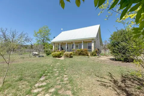 455 NW Elkhorn Cir, Mountain Home, TX 78058