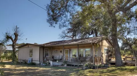 218 Trickling Crk, Leakey, TX 78873