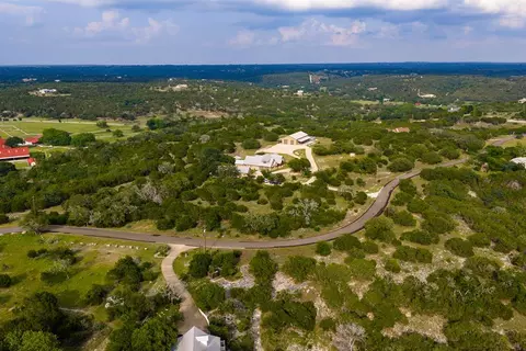 195 Kamira Dr, Kerrville, TX 78028