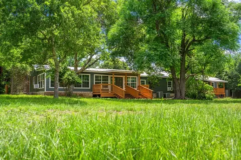 242 Lillian Dr, Kerrville, TX 78028