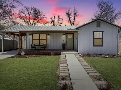 606 Harper St, Kerrville, TX 78028
