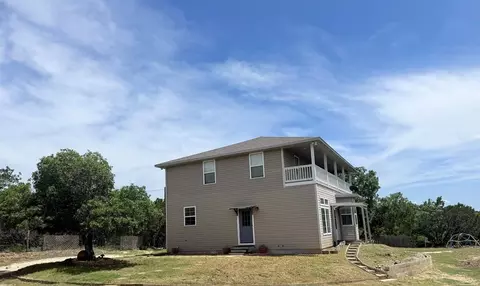 218 Mineola St, Ingram, TX 78025