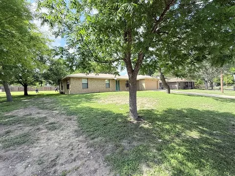 404 Mack Hollimon Dr, Kerrville, TX 78028