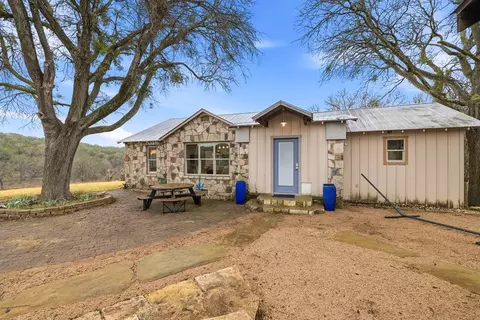275 Creek Ridge Trl, Mountain Home, TX 78058