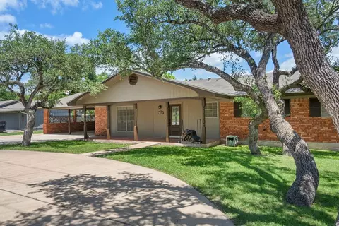 117 N West Ln, Kerrville, TX 78028