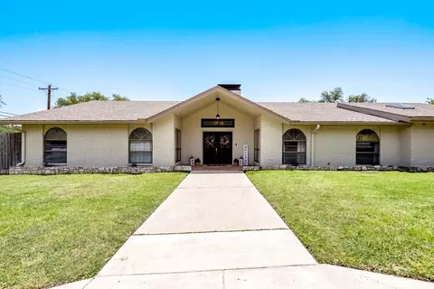 443 Coronado Dr, Kerrville, TX 78028