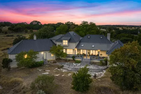 101 Crestline Dr, Kerrville, TX 78028