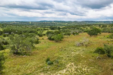 122 E Masons Path, Kerrville, TX 78028