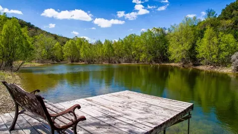 150 Coker Holw, Kerrville, TX 78028