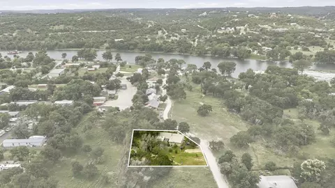 View/Area - 139 143 Eickenroht, Ingram, TX 78025 photo 3 of 10