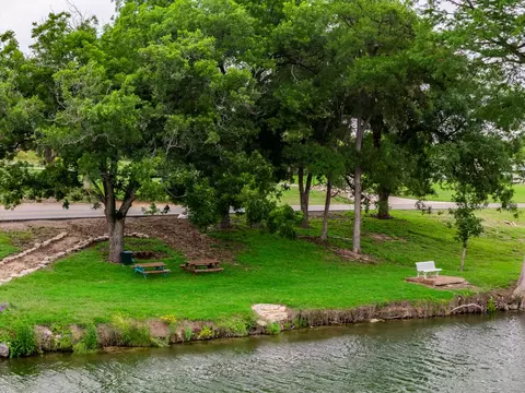 View/Area - 139 143 Eickenroht, Ingram, TX 78025 photo 10 of 10