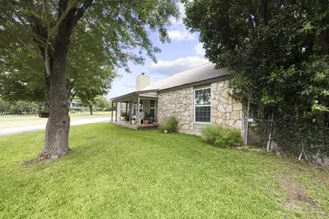 Exterior - 139 143 Eickenroht, Ingram, TX 78025 photo 5 of 6
