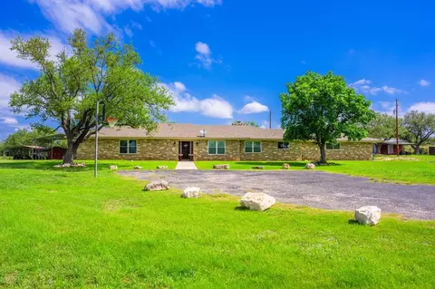 130 Willow Bend Rd, Center Point, TX 78010