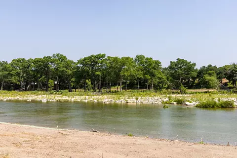 129 Old Ingram Loop, Ingram, TX 78025 photo 3