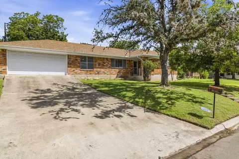 126 Crescent Dr, Kerrville, TX 78028