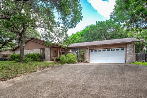 205 Oakview Dr, Kerrville, TX 78028