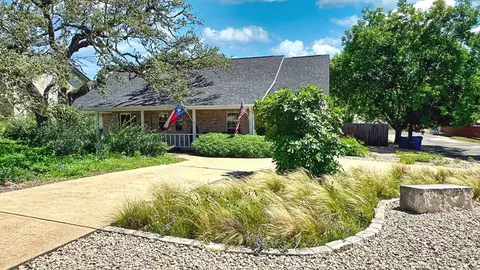1800 Foothills Dr, Kerrville, TX 78028
