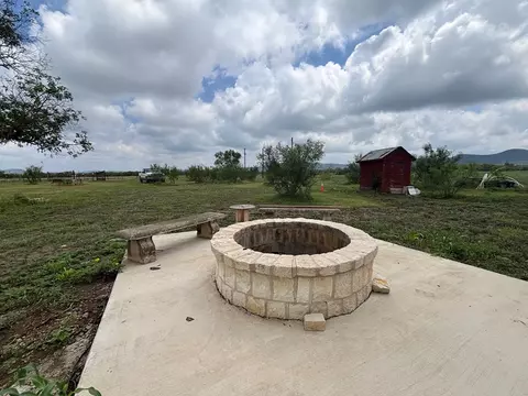 Exterior - 1008 B And R Rnch, Utopia, TX 78884 photo 4 of 6