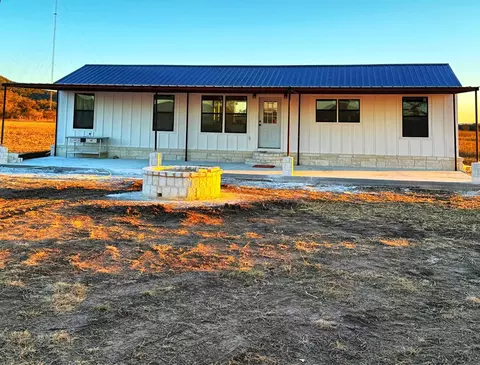 Exterior - 1008 B And R Rnch, Utopia, TX 78884 photo 2 of 6