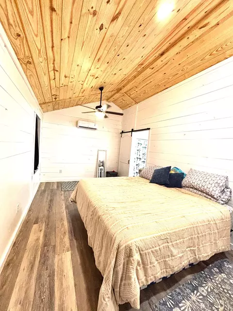 Bedroom - 1008 B And R Rnch, Utopia, TX 78884 photo 1 of 2