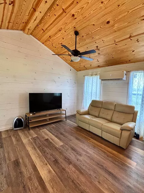 Living - 1008 B And R Rnch, Utopia, TX 78884 photo 2 of 2