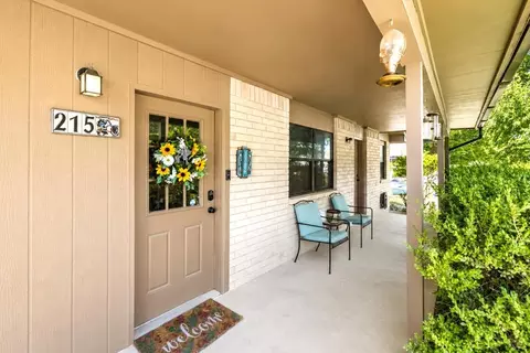 215 Mineola St, Ingram, TX 78025