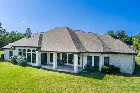134 Holly Dr, Kerrville, TX 78028