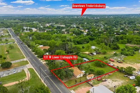 131 W Lower Crabapple Rd, Fredericksburg, TX 78624