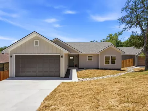 609 Elm St, Kerrville, TX 78028