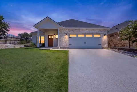 1802 Chateau Ln, Kerrville, TX 78028
