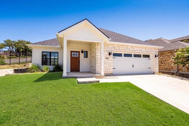 1802 Chateau Ln, Kerrville, TX 78028