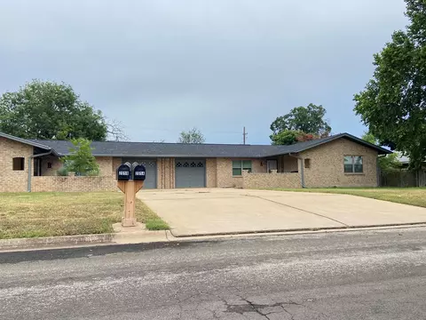 205 N Ab N Manor Dr, Kerrville, TX 78028