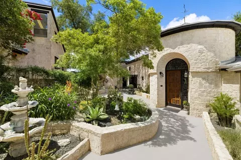 22 Indian Creek Loop, Kerrville, TX 78028