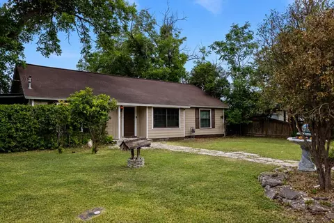 311 Spence St, Kerrville, TX 78028