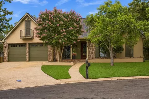 103 Whippoorwill Ln, Kerrville, TX 78028