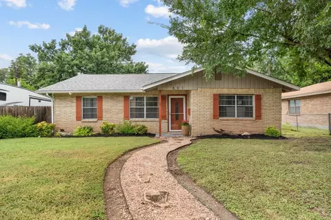 601 Lake Dr, Kerrville, TX 78028
