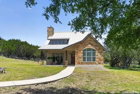 306 Saddle Mountain Dr, Boerne, TX 78006