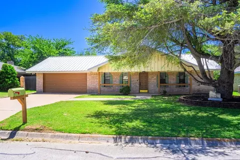 129 Candice Dr, Kerrville, TX 78028