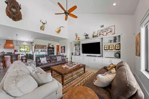 Living - 147 Gray Wolf, Blanco, TX 78606 photo 2 of 4