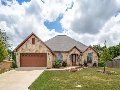 1117 Running Buck Ln, Fredericksburg, TX 78624