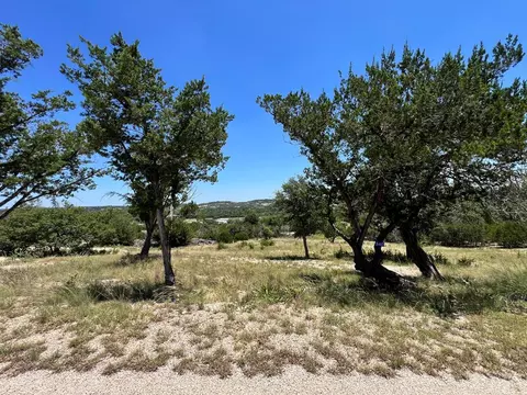 340 Roundabout Ln, Kerrville, TX 78028