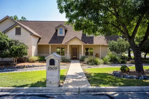 3509 La Cumbre Dr, Kerrville, TX 78028