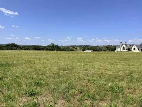 1108 Pinnacle View Dr, Kerrville, TX 78028