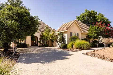 3520 La Cumbre Dr, Kerrville, TX 78028