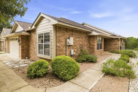 1221 Victory Ln, Kerrville, TX 78028