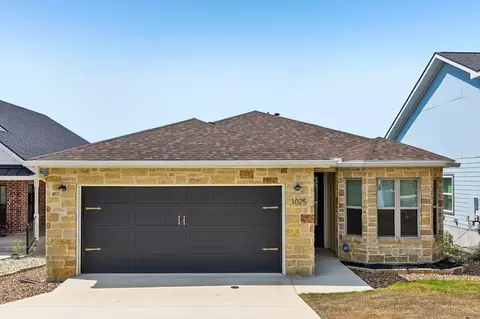 1025 Roanoke Ln, Kerrville, TX 78028