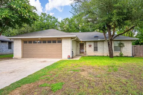 2310 Trails End, Kerrville, TX 78028