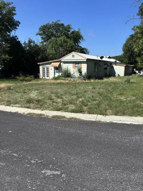 101 S Shannon Dr, Kerrville, TX 78028