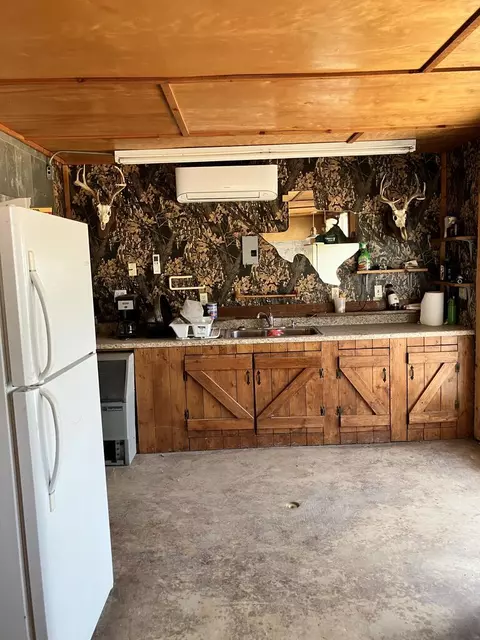 Kitchen - 6729 Kc 210, Junction, TX 76849 photo 10 of 10