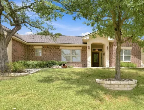 620 Oak Valley Dr, Kerrville, TX 78028